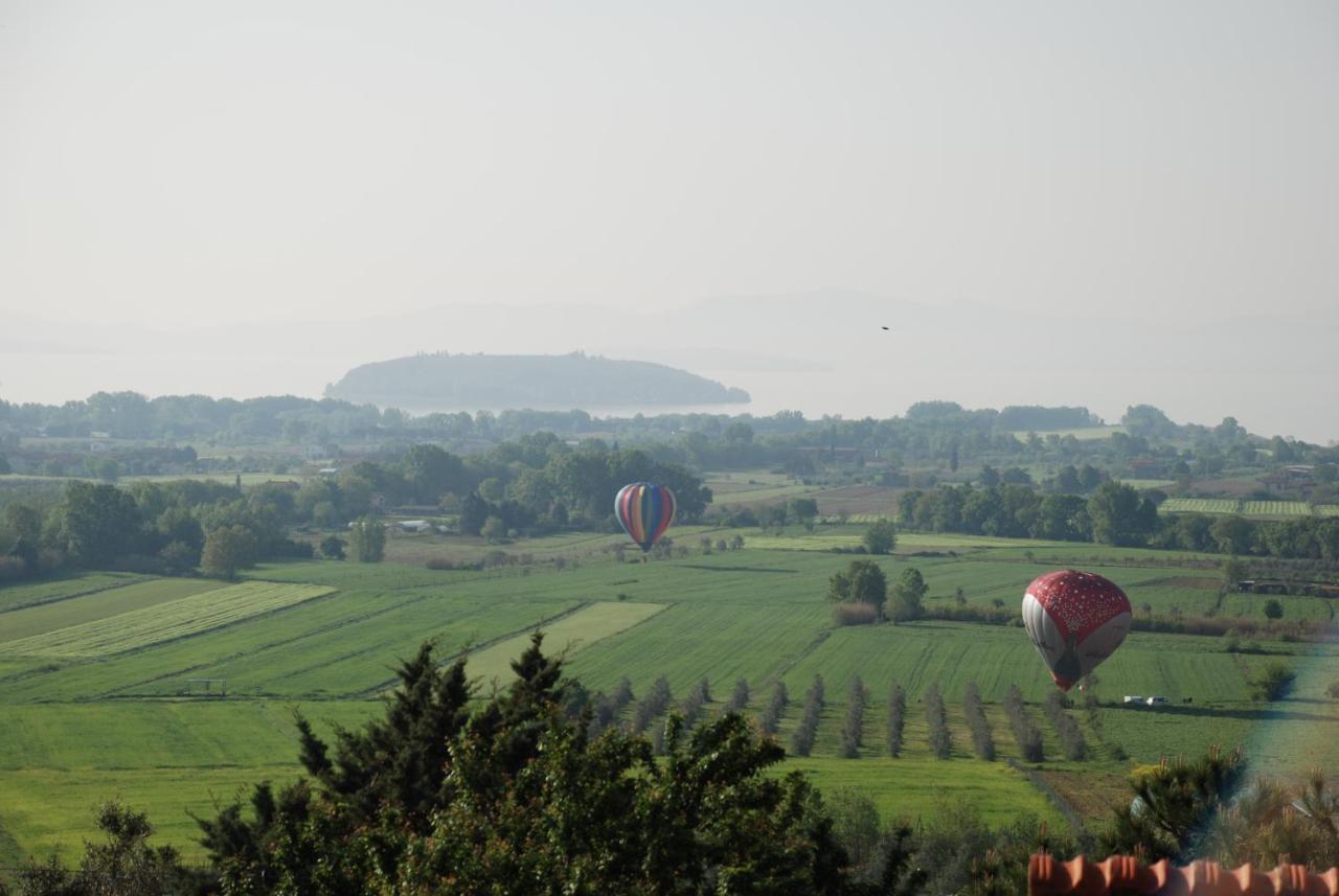 Borgo Sanguineto Apartment Tuoro sul Trasimeno Exterior photo
